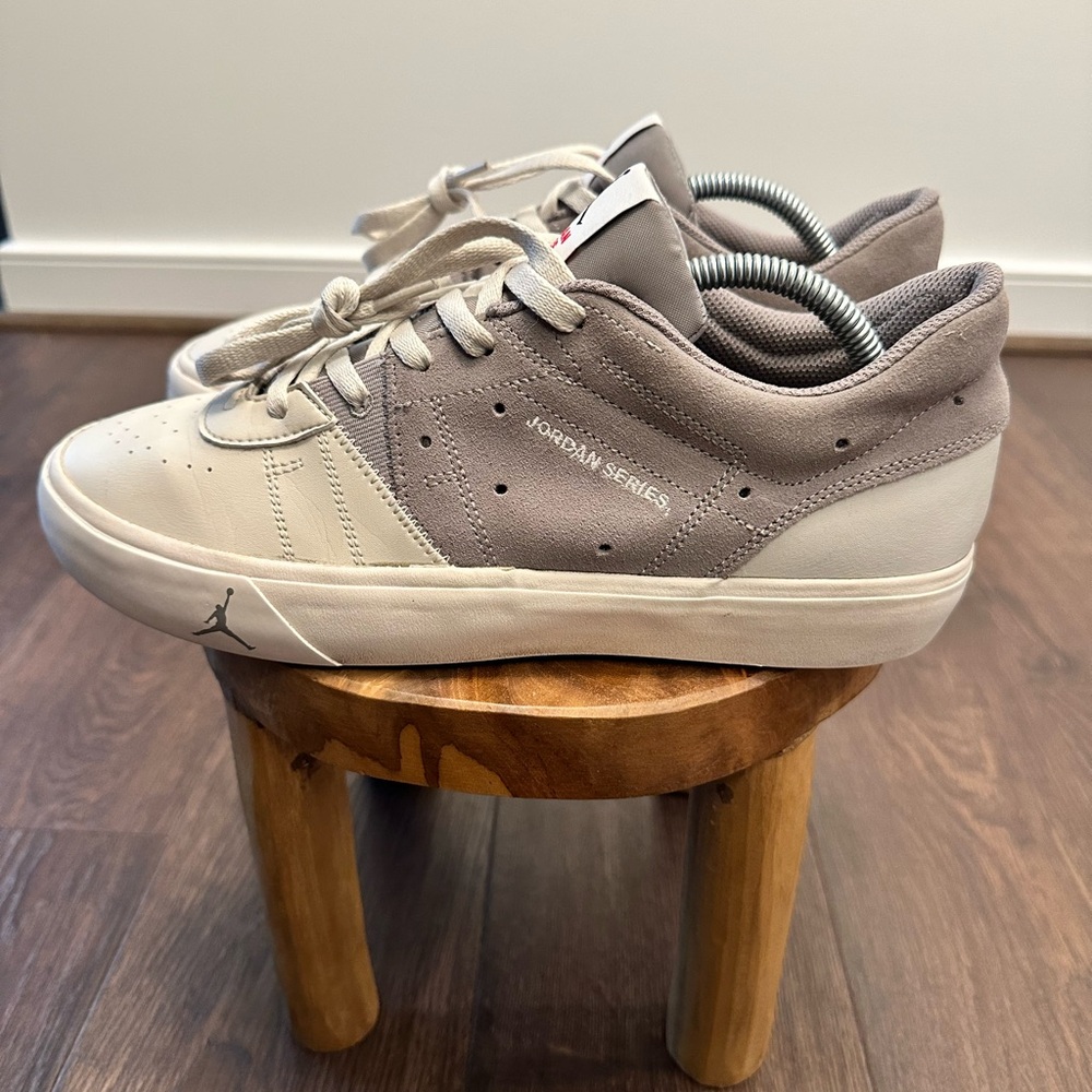 Jordan Series ES Enigma Stone Men’s Sneakers, Size 9.5